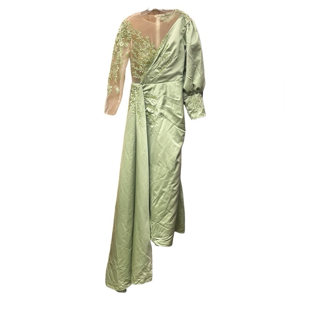 Mermaid Evening Dress Long Sleeves 3D Floral Appliques Satin V-Neck Side Cape